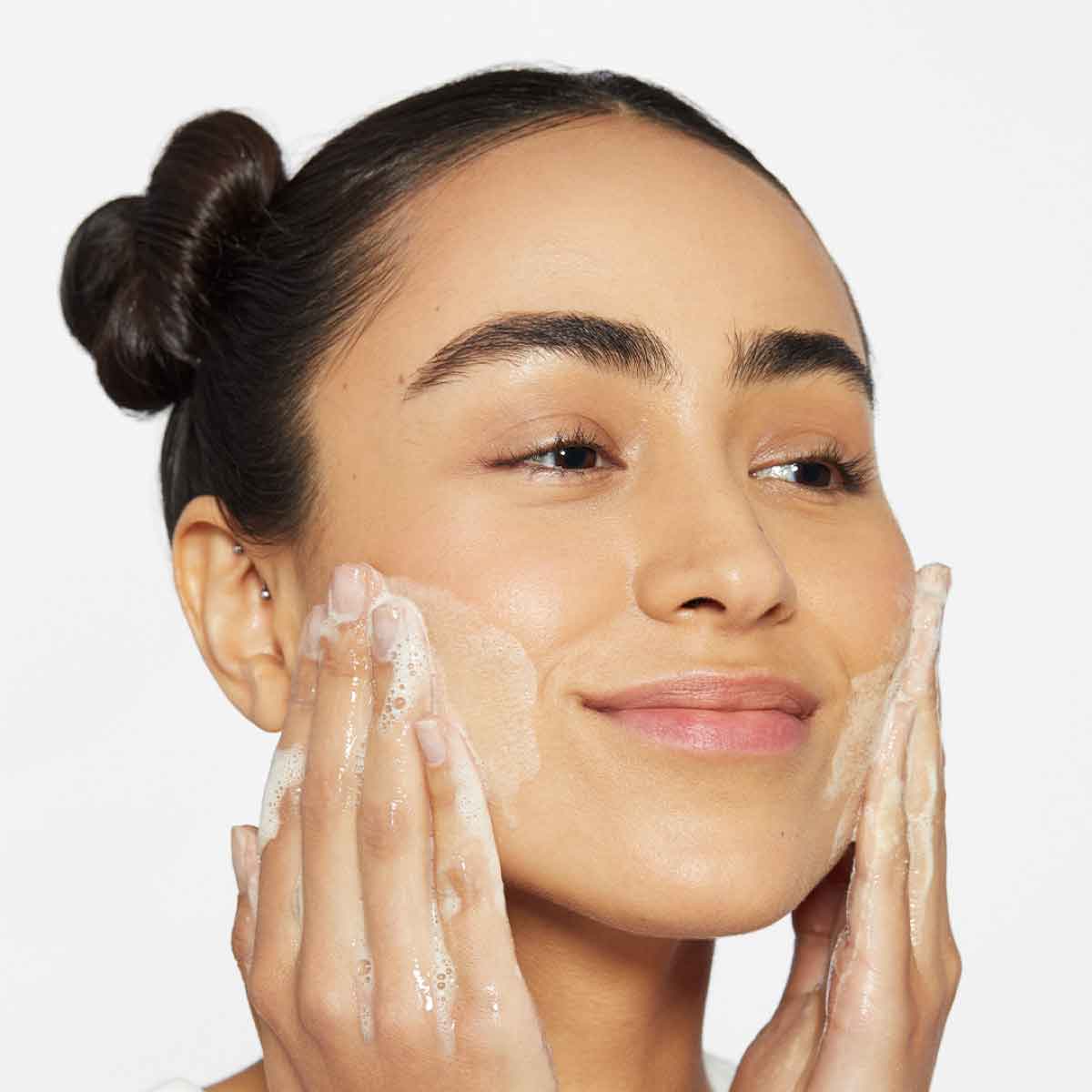 ニキビを改善していきたいあなたへ/”For Those Who Want to Improve Acne”