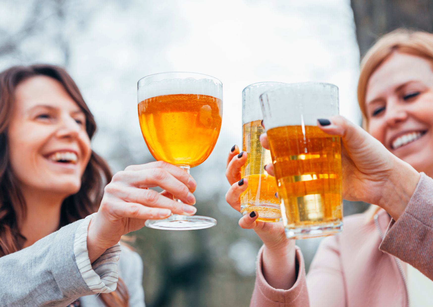 お酒を毎日飲むと顔が『ブス』になる!/Daily Drinks Make You Ugly!